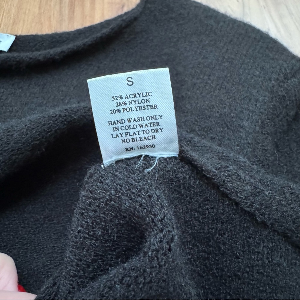 Pretty Garbage • Star Sweater - Picture 3 of 4
